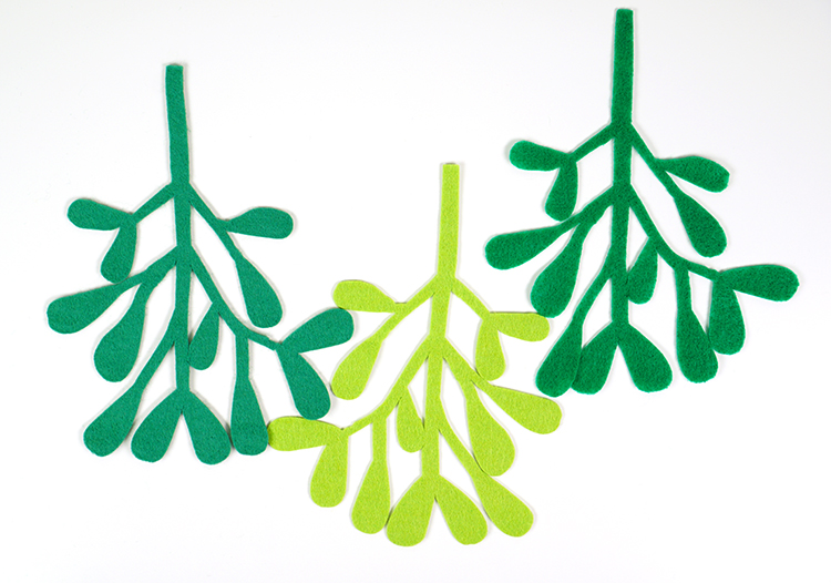 How To Draw A Mistletoe | Free download on ClipArtMag