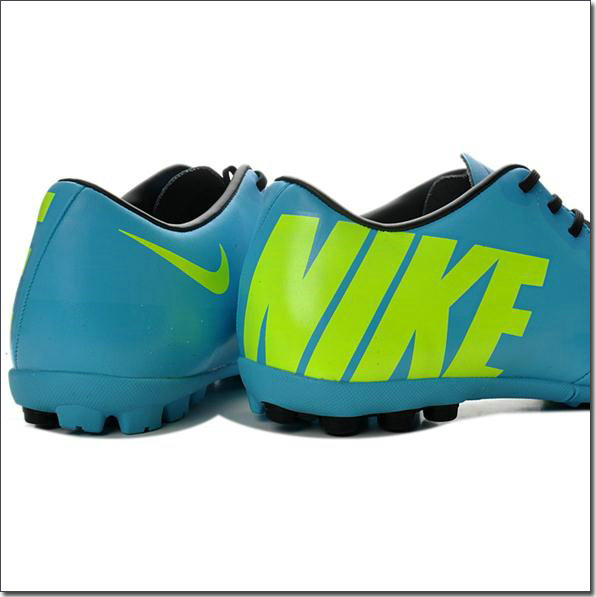 596x597 Soccer Cleats Clipart