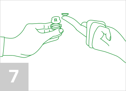 411x297 Removing Your Contact Lenses Coopervision Canada