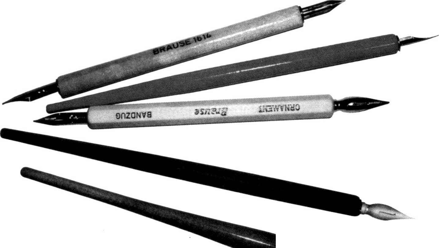 1436x811 Manga Feather Duster