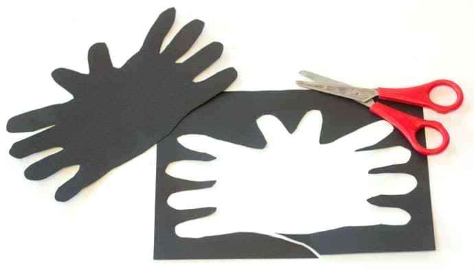 690x406 handprint bats bats drawing