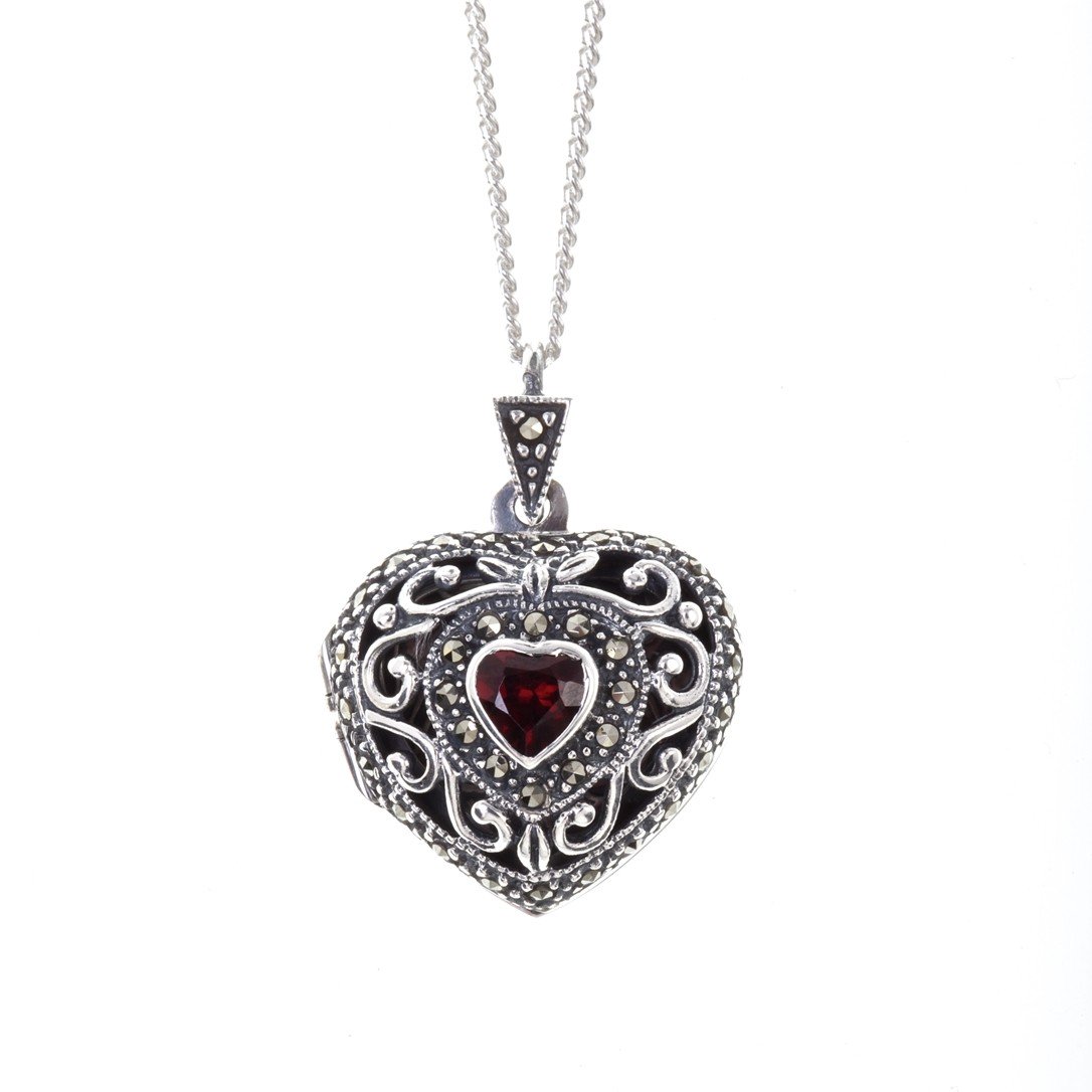 1086x1086 pearls drawing vintage heart locket for free download