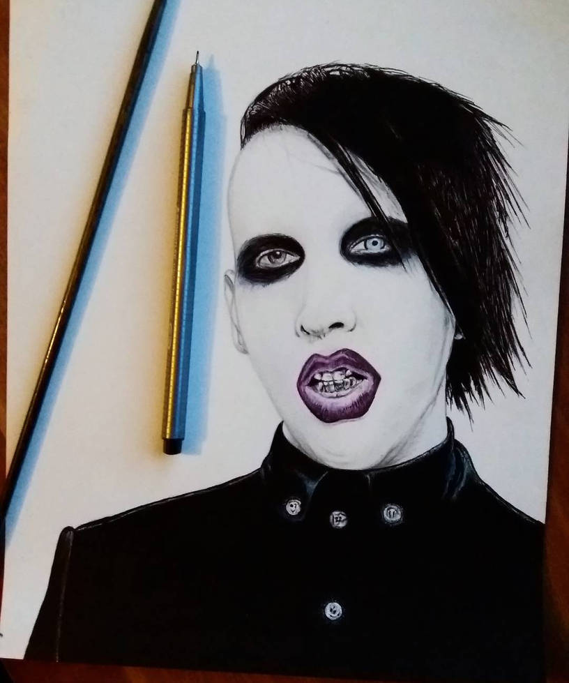 816x979 Marilyn Manson