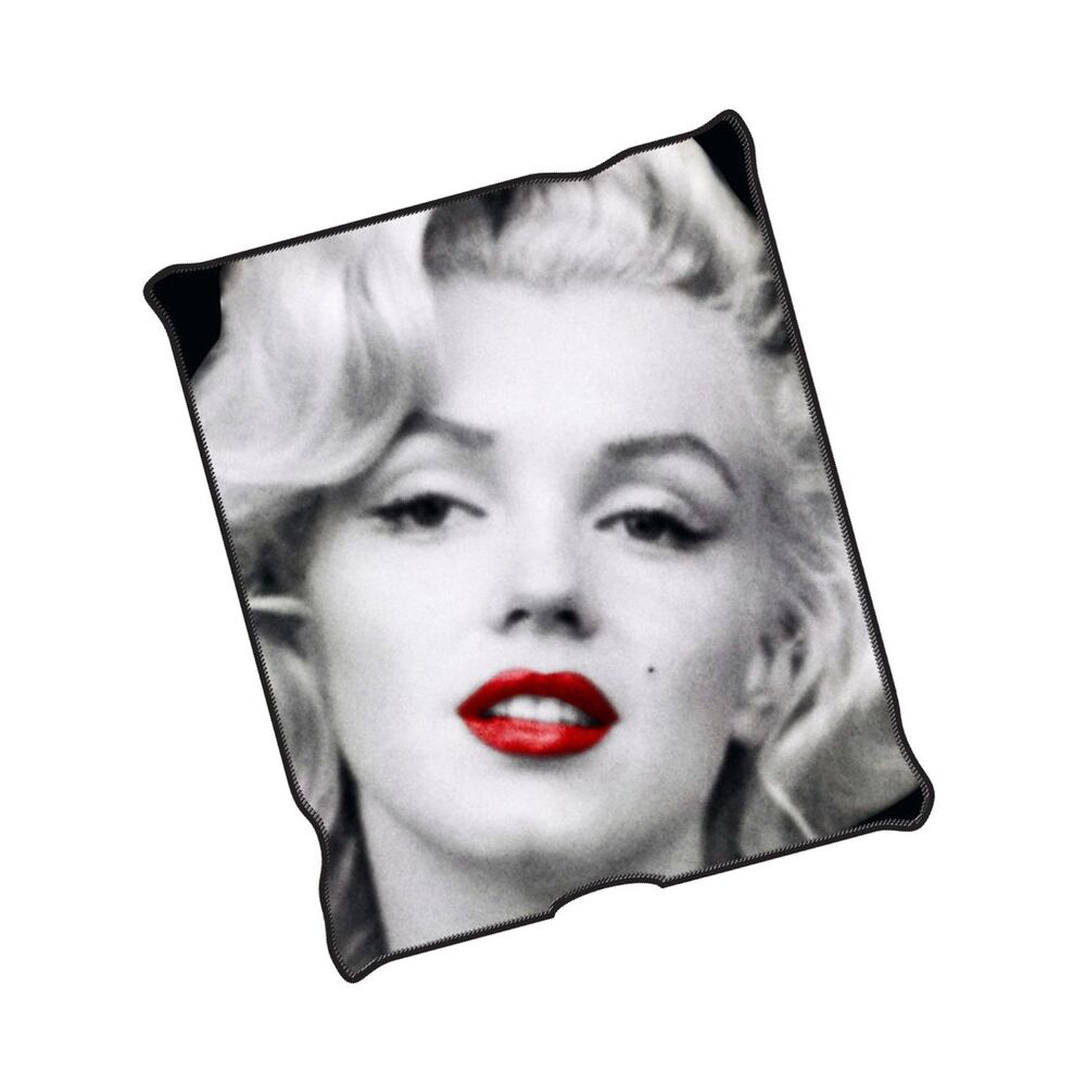 1000x1000 Marilyn Monroe Silver Buffalo Red Lips Fleece Throw Blanket