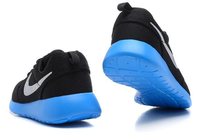 705x463 Incredible Nike Roshe Run Black Blue Breathable Summer Mens Shoes