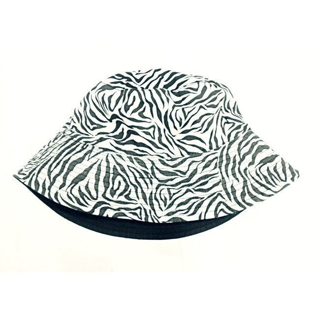 640x640 reversible zebra patterned bucket hat mint condition one