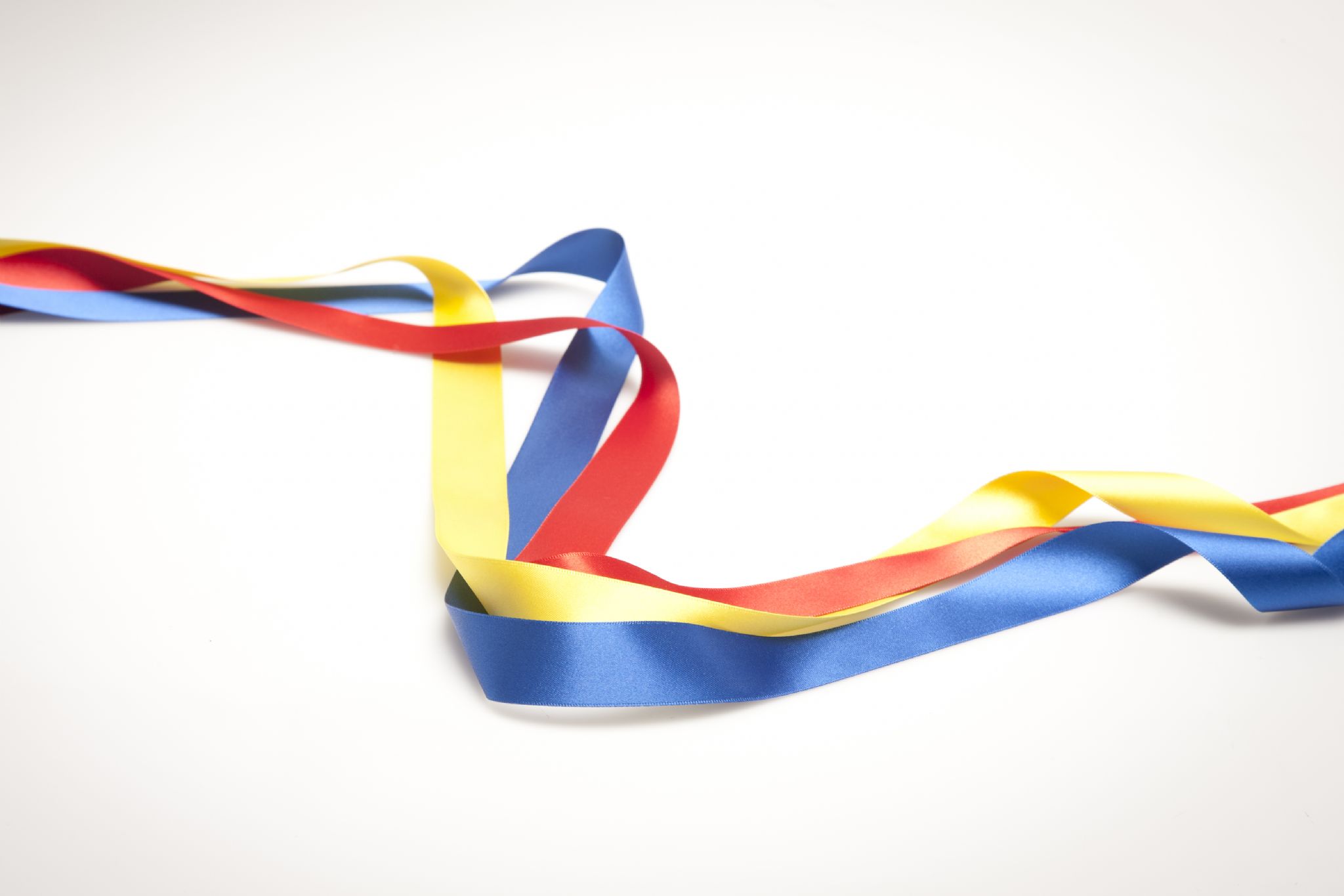2048x1365 3 Coloured Ribbons For Tambourine