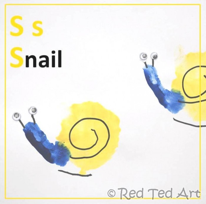 700x696 Handprint Alphabet