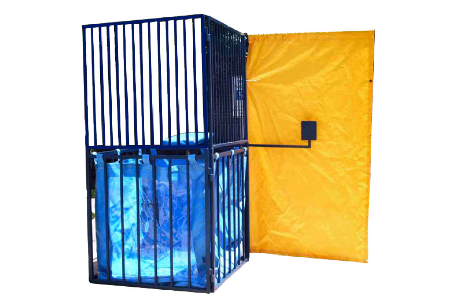 900x600 Dunk Tank
