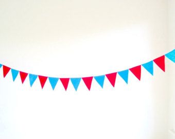 340x270 Circus Flag Clipart