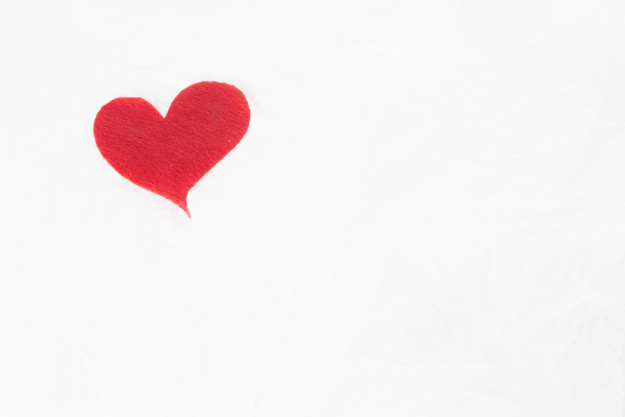 625x417 Red Heart On White Photo Free Download