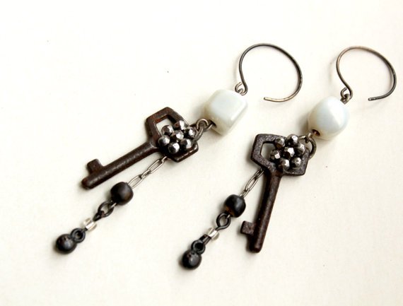 570x433 The Key To Living Green Unlock New Treasures With Old Keys