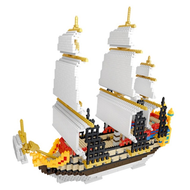 640x640 Sailing Pirate Ship Toys Abs Plastic Model Building Blocks