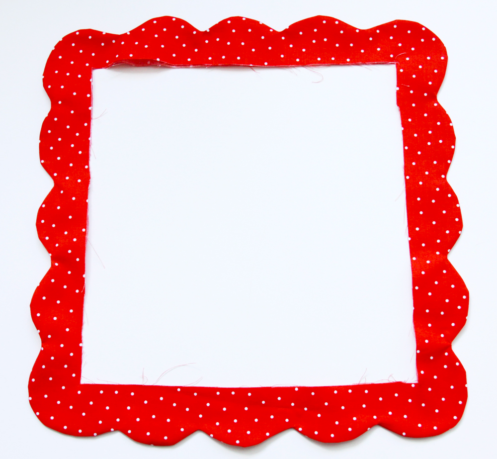 1000x923 Scalloped Nine Patch Retro Style Placemats