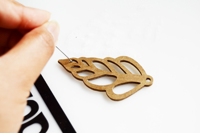 680x453 Seashell Cross Section Paper Earrings