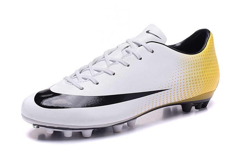 800x525 Soccer Cleat Clip Art