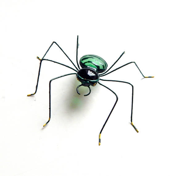 570x570 Medium Hanging Green Spider Wire Art Copper Wire Spider