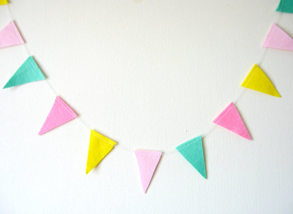570x417 Bright Pastel Flag Bunting Clipart